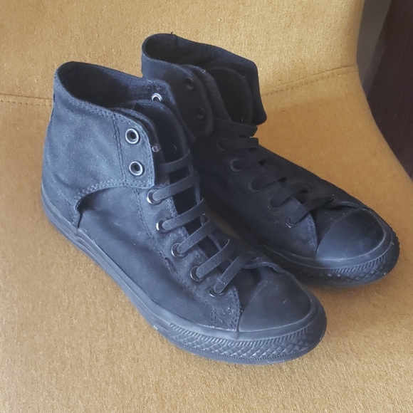 boys black high top converse